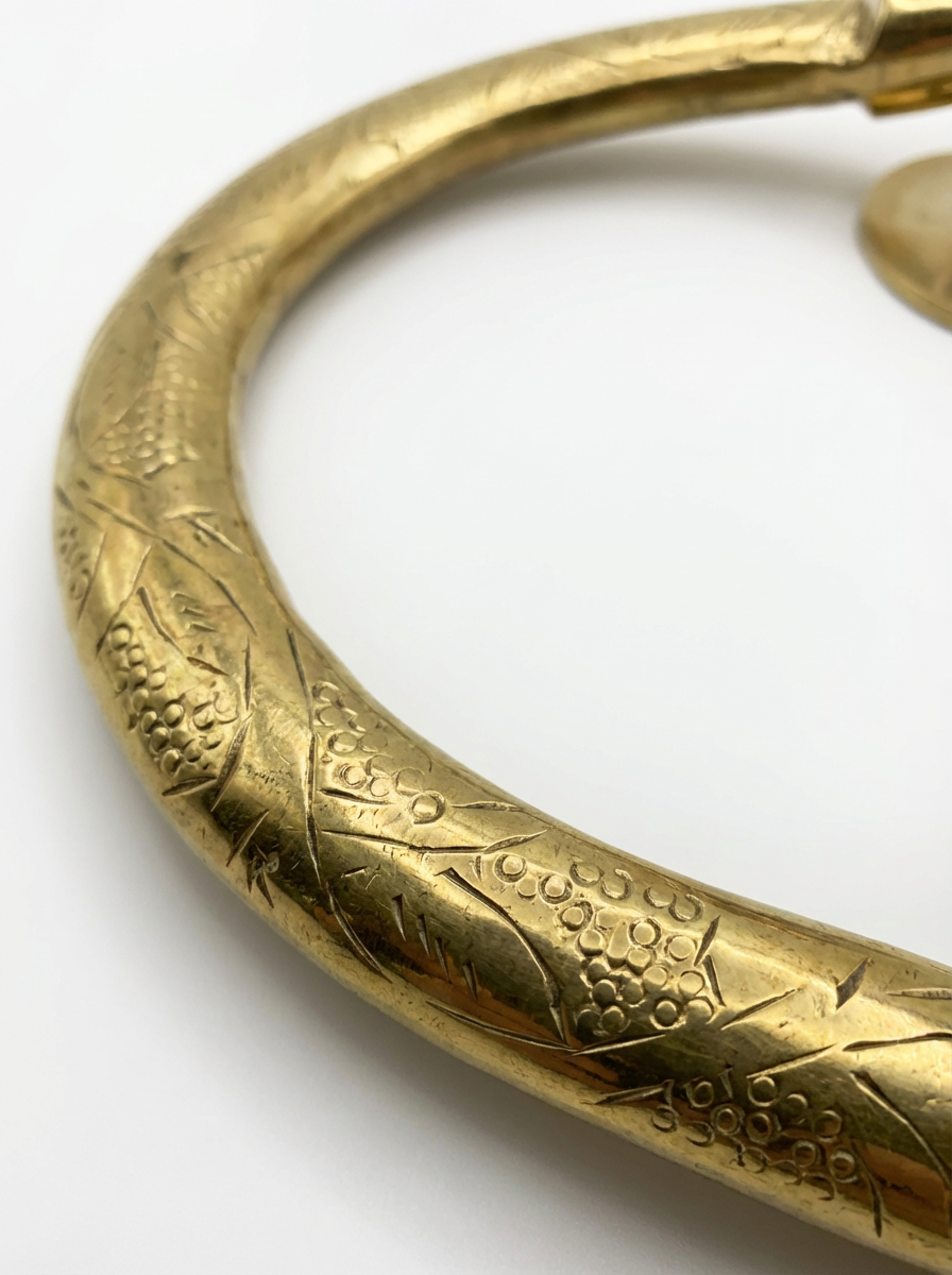 Porte papier gravé Suqara