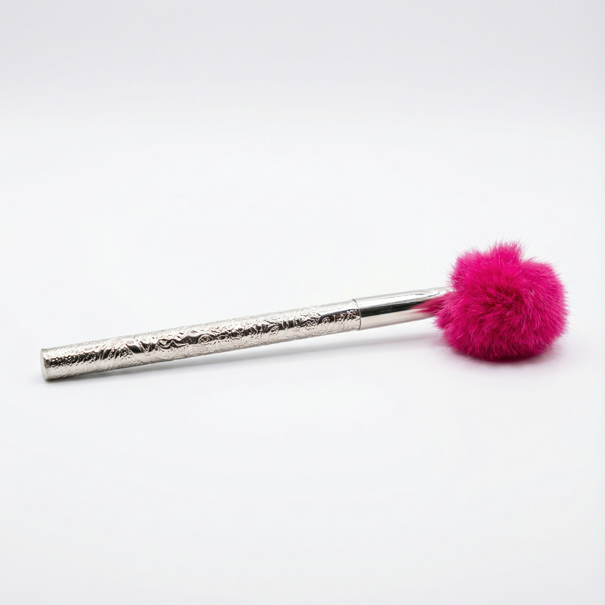 Stylo artisanal personnalisé – Housse gravée à la main